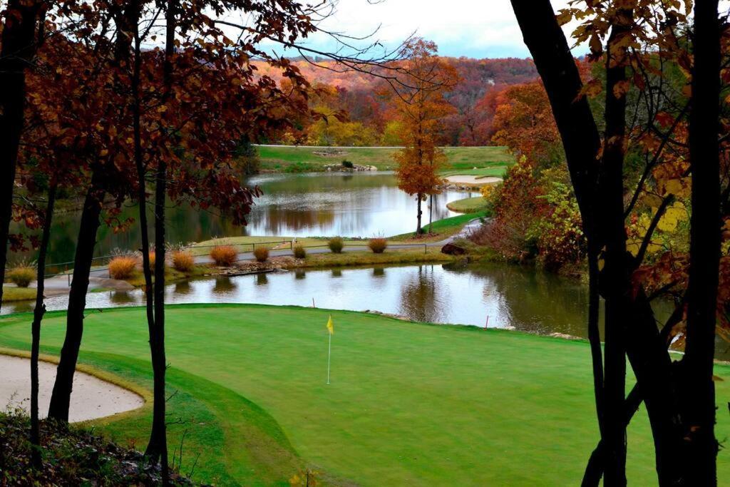 Couples Condo Retreat Overlooking Golf Course Branson West Exteriér fotografie
