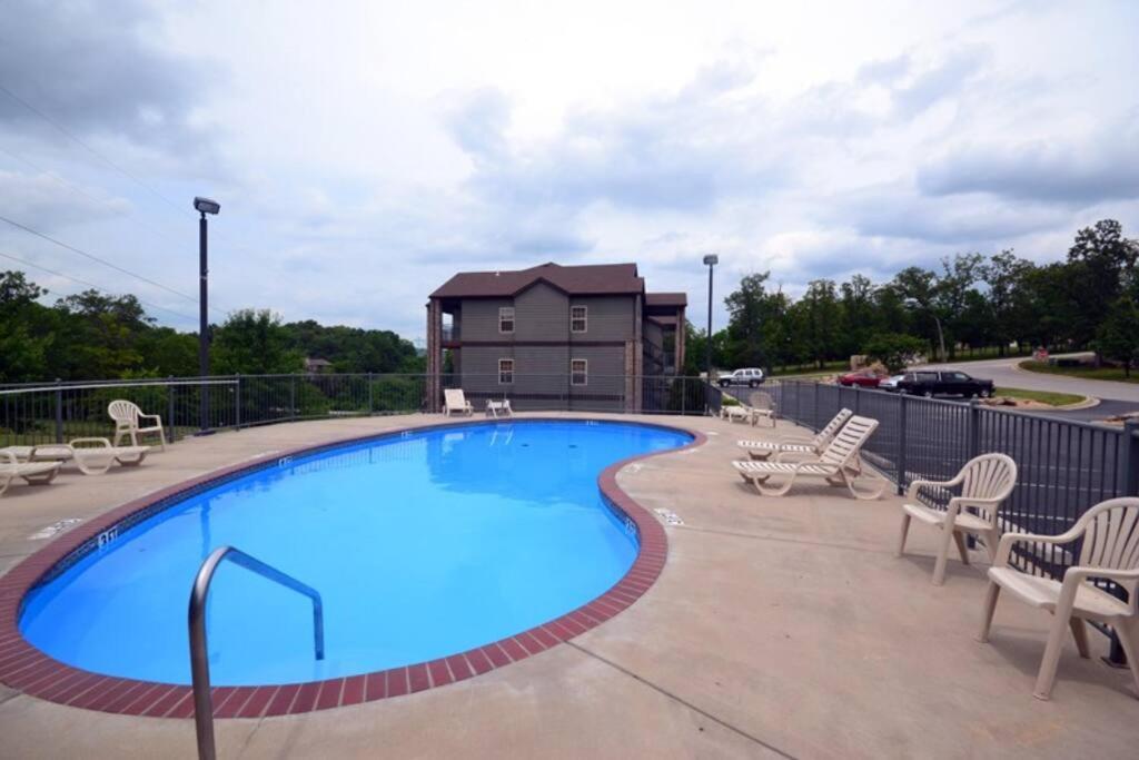 Couples Condo Retreat Overlooking Golf Course Branson West Exteriér fotografie